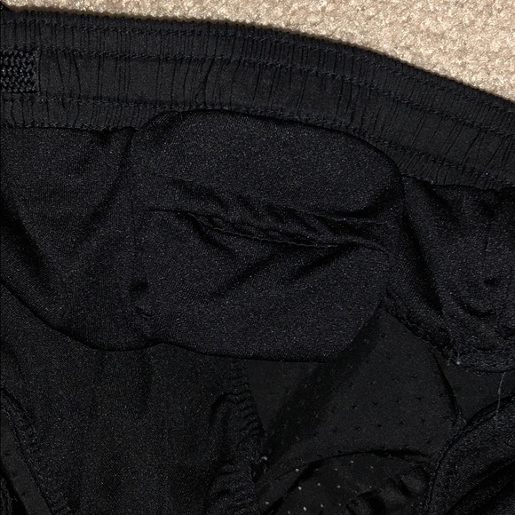 Old navy black athletic shorts - Picture 3 of 4